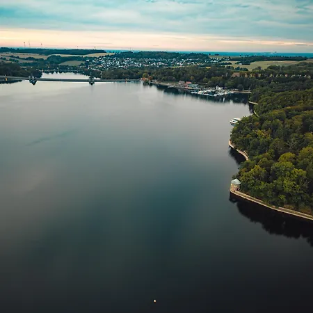 Moehneblick - Seeblick, Dachterrasse, Pool, Sauna, Waldnaehe شقة Möhnesee
