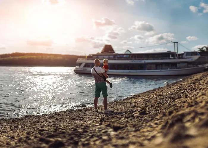 Appartement Moehneblick - Seeblick, Dachterrasse, Pool, Sauna, Waldnaehe