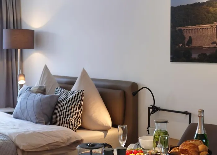 Appartement Moehneblick - Seeblick, Dachterrasse, Pool, Sauna, Waldnaehe Möhnesee